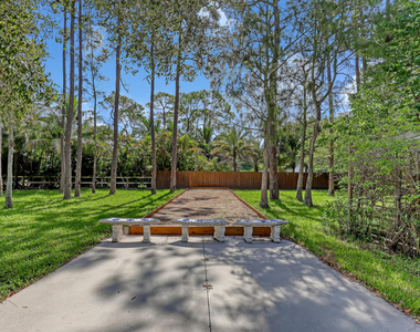 10780 Anderson Lane - Photo Thumbnail 51