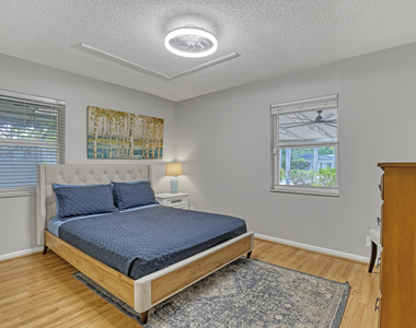 10780 Anderson Lane - Photo Thumbnail 34