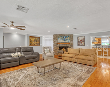 10780 Anderson Lane - Photo Thumbnail 18