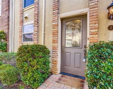4208 Bowser Avenue - Photo Thumbnail 1