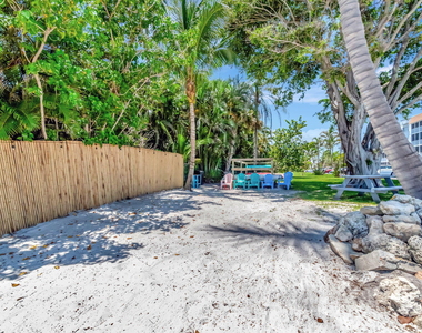 1502 S Lakeside Drive - Photo Thumbnail 30
