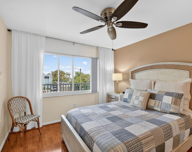 1502 S Lakeside Drive - Photo Thumbnail 19
