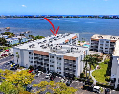 1502 S Lakeside Drive - Photo Thumbnail 49