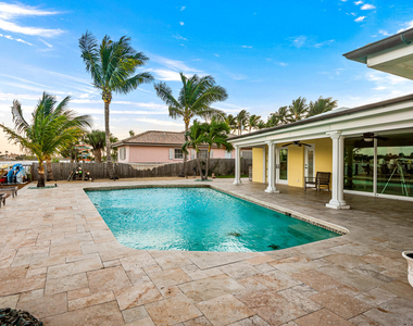 844 East Drive - Photo Thumbnail 13