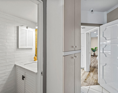 844 East Drive - Photo Thumbnail 26