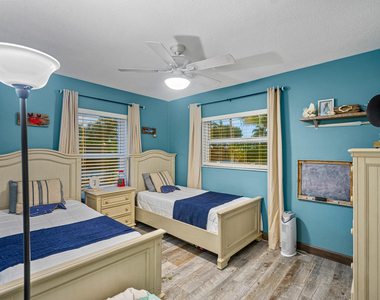 844 East Drive - Photo Thumbnail 30