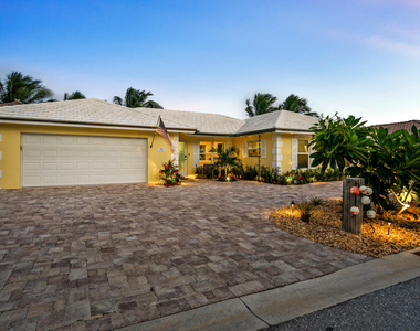 844 East Drive - Photo Thumbnail 31