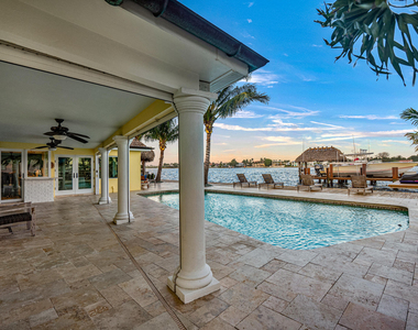844 East Drive - Photo Thumbnail 12