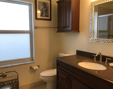 1118 Chinaberry Drive - Photo Thumbnail 12