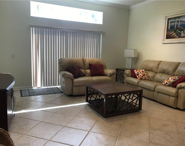 1118 Chinaberry Drive - Photo Thumbnail 23