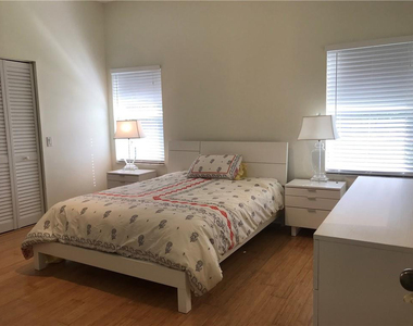 1118 Chinaberry Drive - Photo Thumbnail 7
