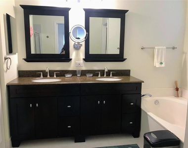 1118 Chinaberry Drive - Photo Thumbnail 8