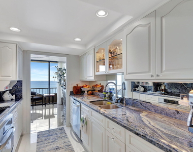 5550 N Ocean Drive - Photo Thumbnail 16