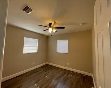 1205 Ave K - Photo Thumbnail 43