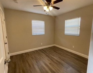 1205 Ave K - Photo Thumbnail 40