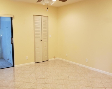 10875 Lake Front Place - Photo Thumbnail 5