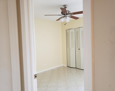 10875 Lake Front Place - Photo Thumbnail 14