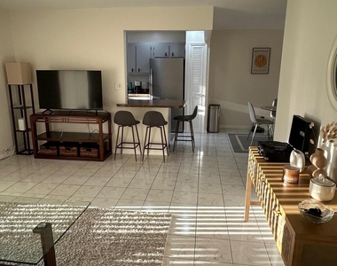 1301 Nw 12th Avenue - Photo Thumbnail 2