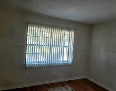 1301 Nw 12th Avenue - Photo Thumbnail 14