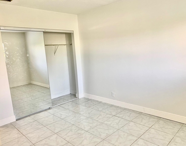 260 Nw 19th Street - Photo Thumbnail 12