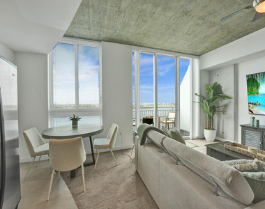 300 S Australian Avenue - Photo Thumbnail 12