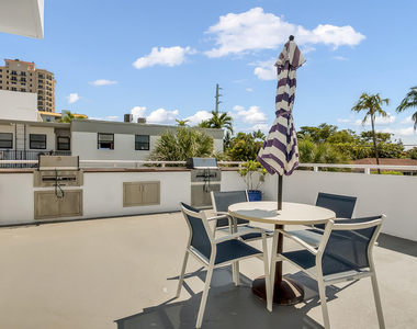 2200 Ne 33rd Avenue - Photo Thumbnail 27