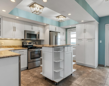 2200 Ne 33rd Avenue - Photo Thumbnail 12