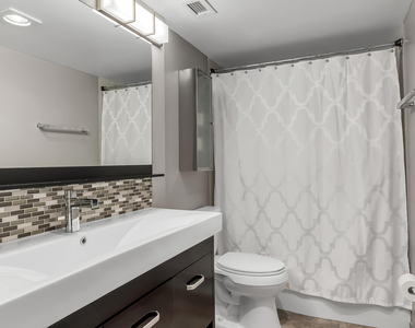 2200 Ne 33rd Avenue - Photo Thumbnail 17