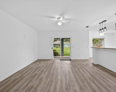 2206 S 34th Street - Photo Thumbnail 10