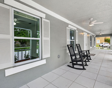 2206 S 34th Street - Photo Thumbnail 5