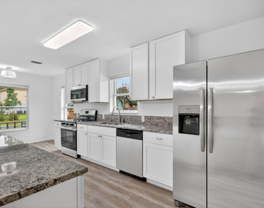 2206 S 34th Street - Photo Thumbnail 22
