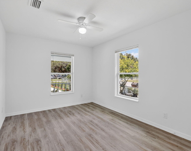 2206 S 34th Street - Photo Thumbnail 29