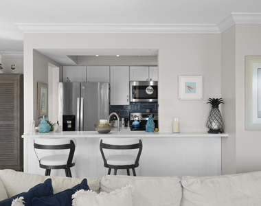 233 Ne Edgewater Drive - Photo Thumbnail 16