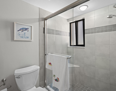 233 Ne Edgewater Drive - Photo Thumbnail 20