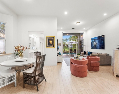 2221 Nw 62nd Drive - Photo Thumbnail 12
