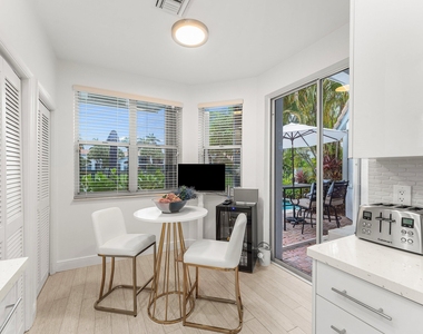 2221 Nw 62nd Drive - Photo Thumbnail 10