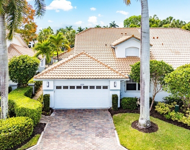2221 Nw 62nd Drive - Photo Thumbnail 5