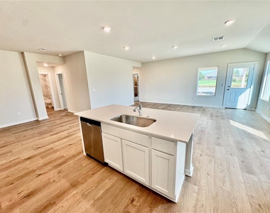 6100 Blackwood Courts - Photo Thumbnail 6