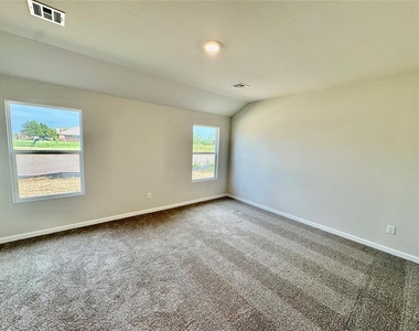 6100 Blackwood Courts - Photo Thumbnail 20