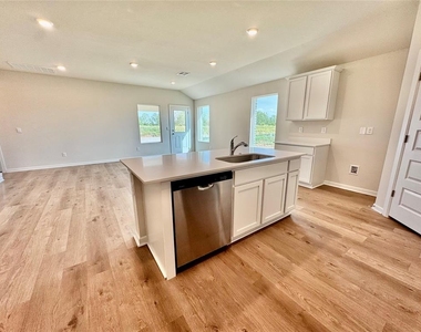 6100 Blackwood Courts - Photo Thumbnail 7