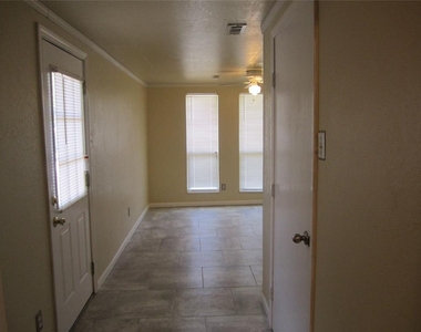 1530 Melrose Drive - Photo Thumbnail 30