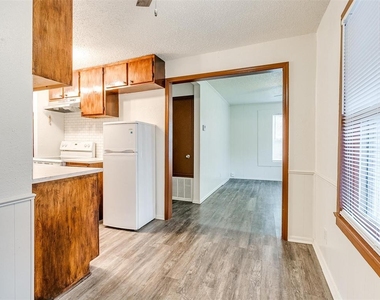 217 Daws Street - Photo Thumbnail 4