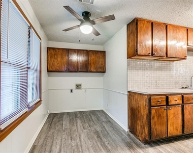 217 Daws Street - Photo Thumbnail 16