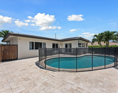 2948 Ne 35th Court - Photo Thumbnail 33
