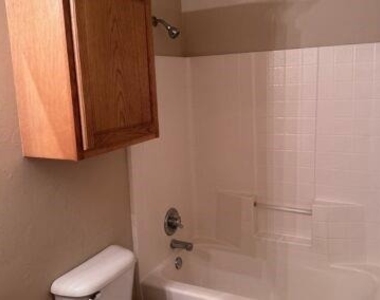 1712 Riviera Lane - Photo Thumbnail 6