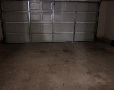 1712 Riviera Lane - Photo Thumbnail 10