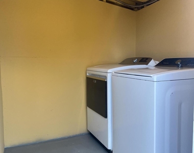 5721 Sw 38th Street - Photo Thumbnail 14