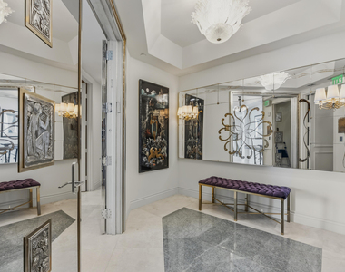 16051 Collins Avenue - Photo Thumbnail 1