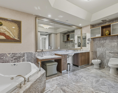 16051 Collins Avenue - Photo Thumbnail 14