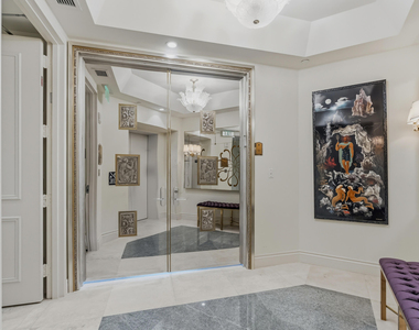 16051 Collins Avenue - Photo Thumbnail 2